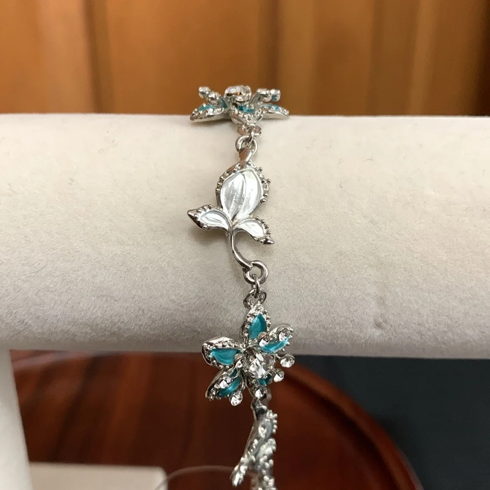 NWT Swarovski crystal bracelet - Picture 5 of 5